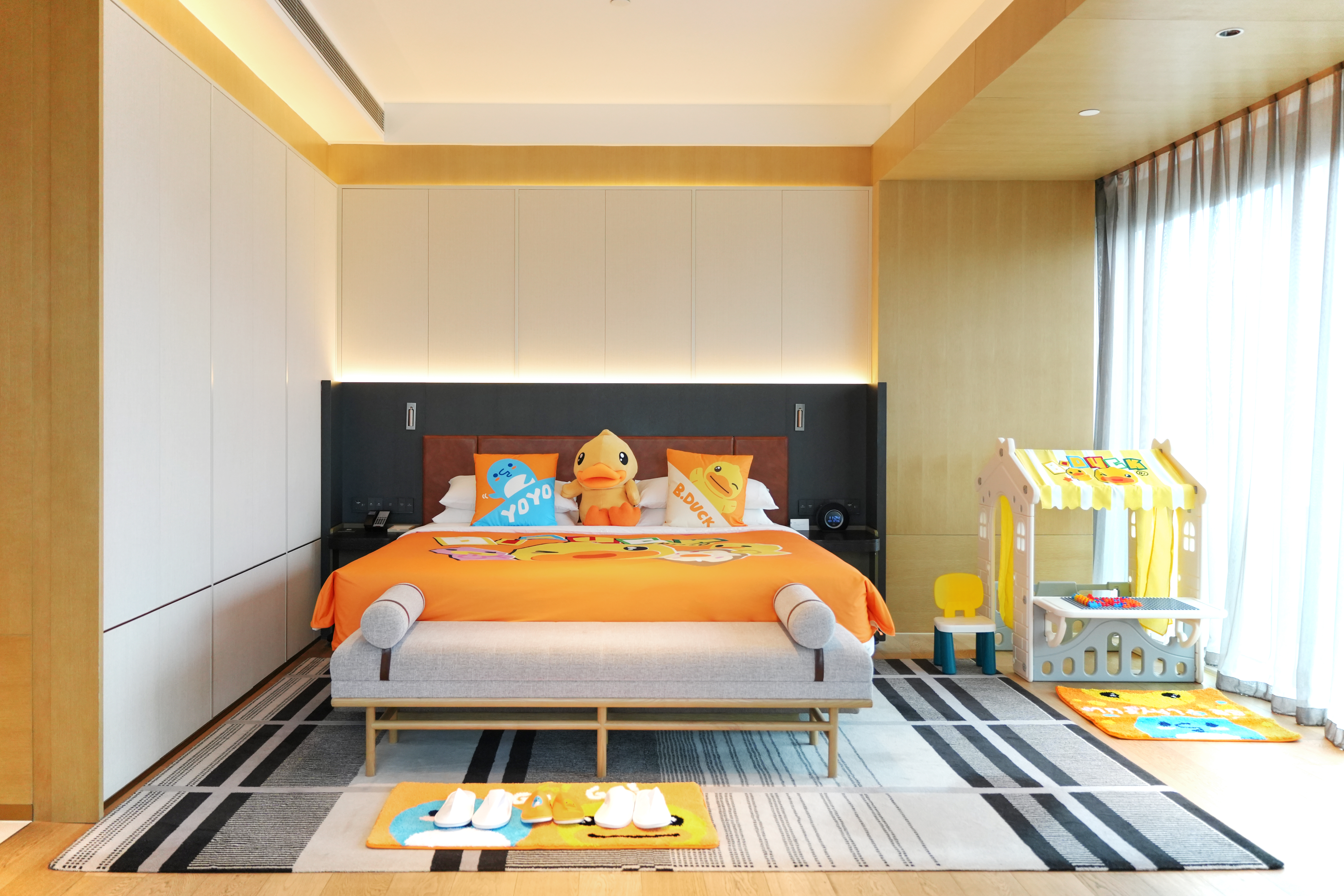 B.duck小黄鸭亲子主题房