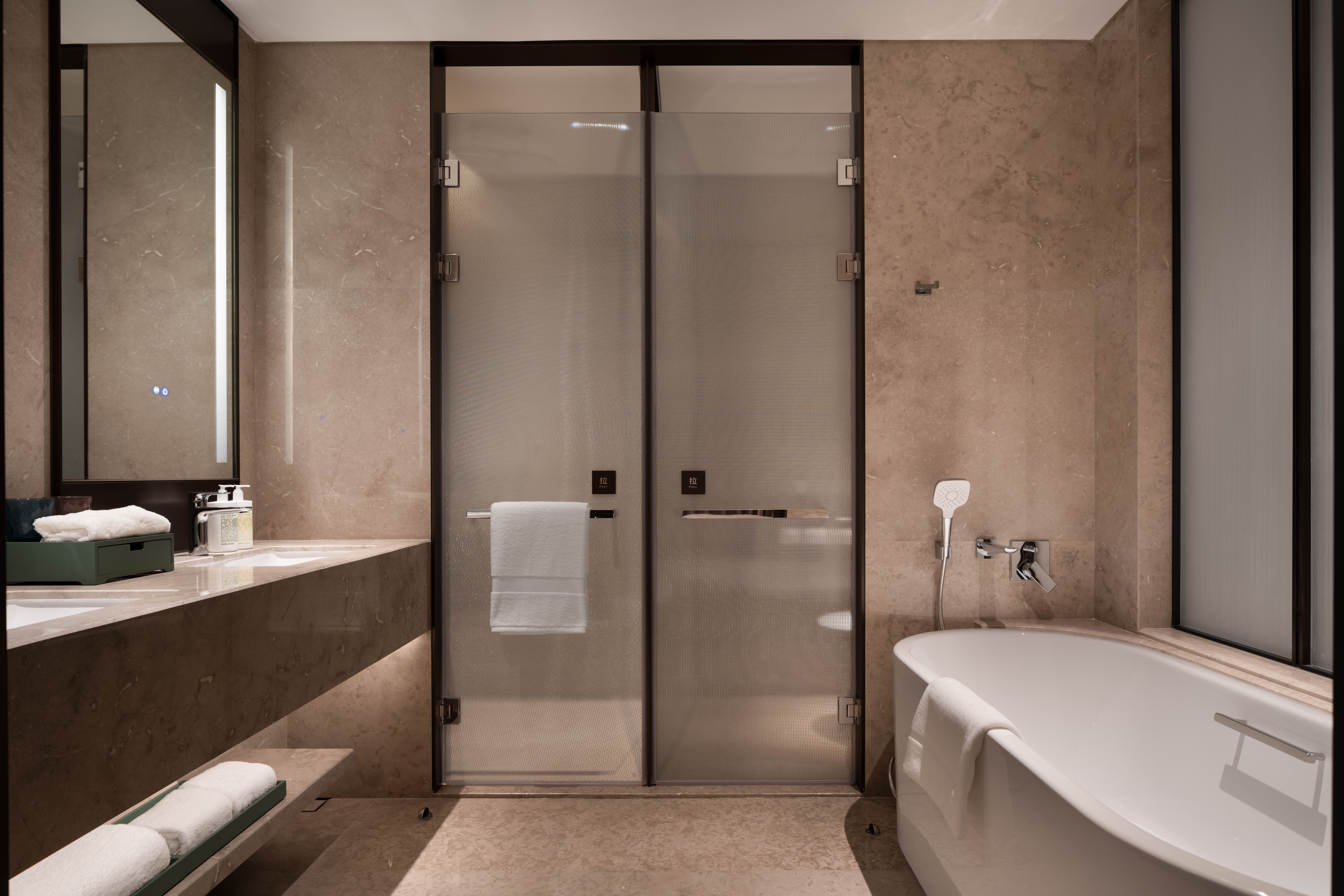 New World Jinzhou HotelHollywood Deluxe Double Bed Room