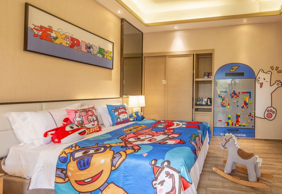 Yuetianxia Hot Spring HotelSuper Wings Hot Spring Villa Double Bed Room - Private Tub