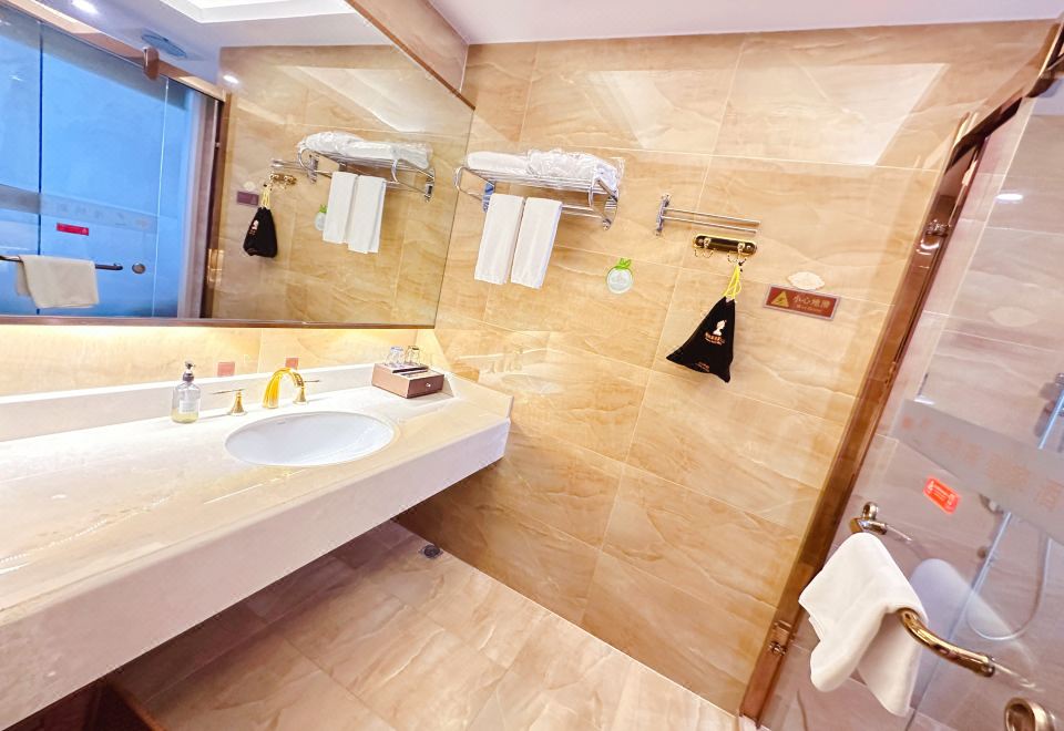 Romantic Couples' Room