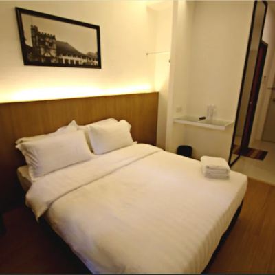 Double Standard Kupon Place2Stay Business Hotel @ Metrocity