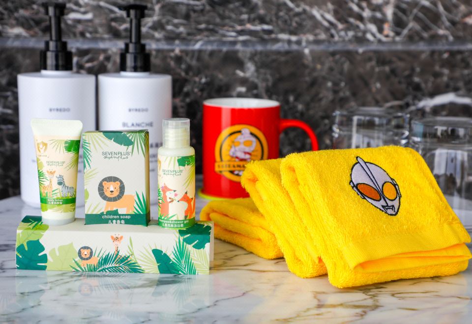 InterContinental NanjingUltraman Themed Family Lake-View Suite