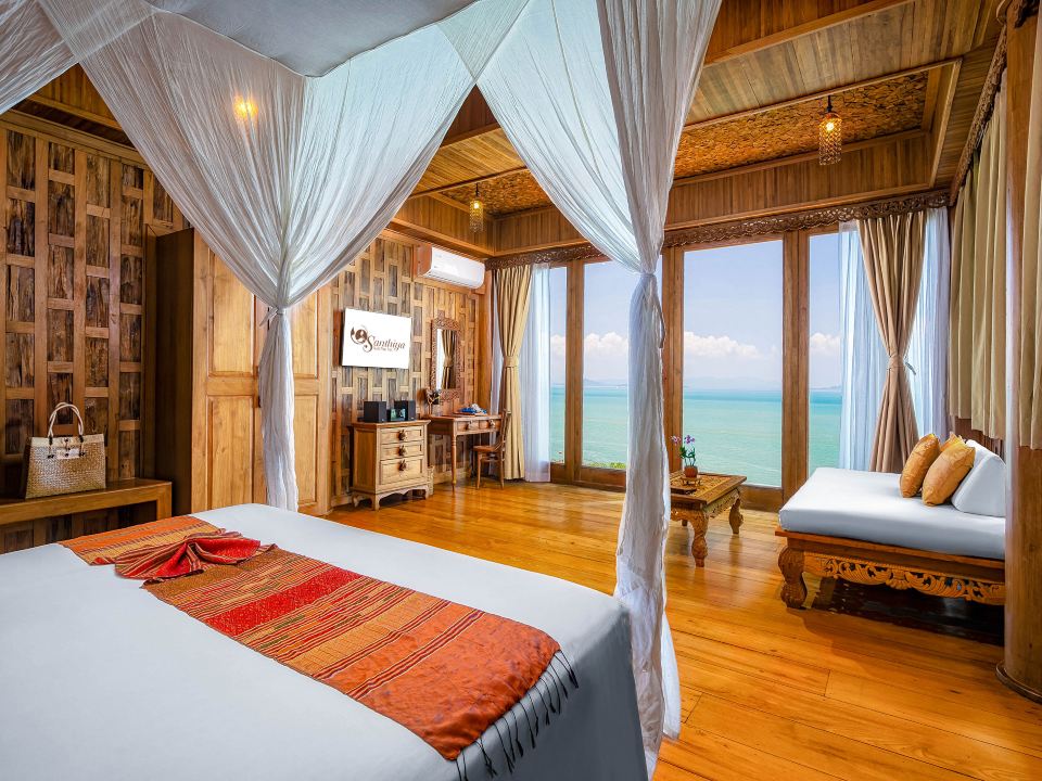 四卧室泳池别墅