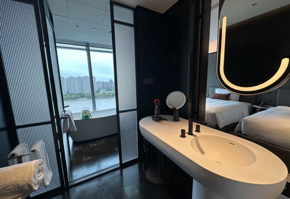 精品房（2張雙人床+江景）