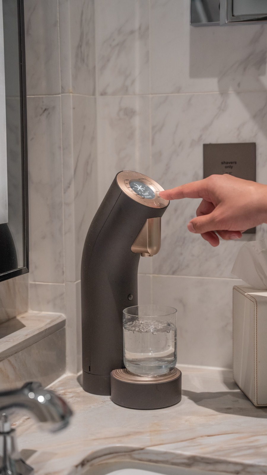 传统景或城景尊享套房，可使用米勒西姆俱乐部，配备 1 张特大床