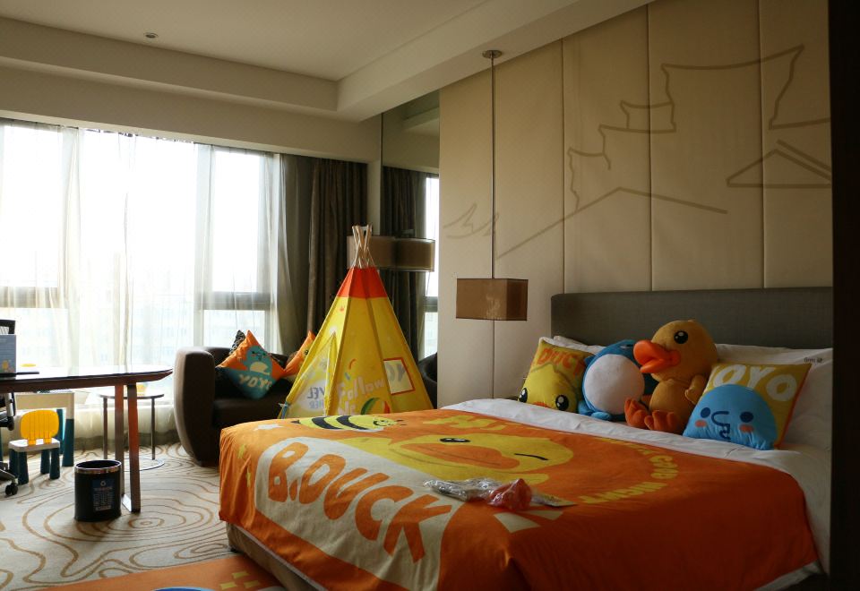 Holiday Inn Shanghai HongqiaoB.DUCK Theme Family Room