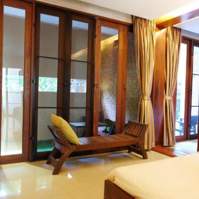 Deluxe Family Room Non Smoking The White Elephant Home Promo Code