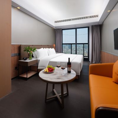 豪華城景大床房（智能客控+冰箱+洗衣機） 深圳科創飯店（南山南油時裝批發中心店）優惠