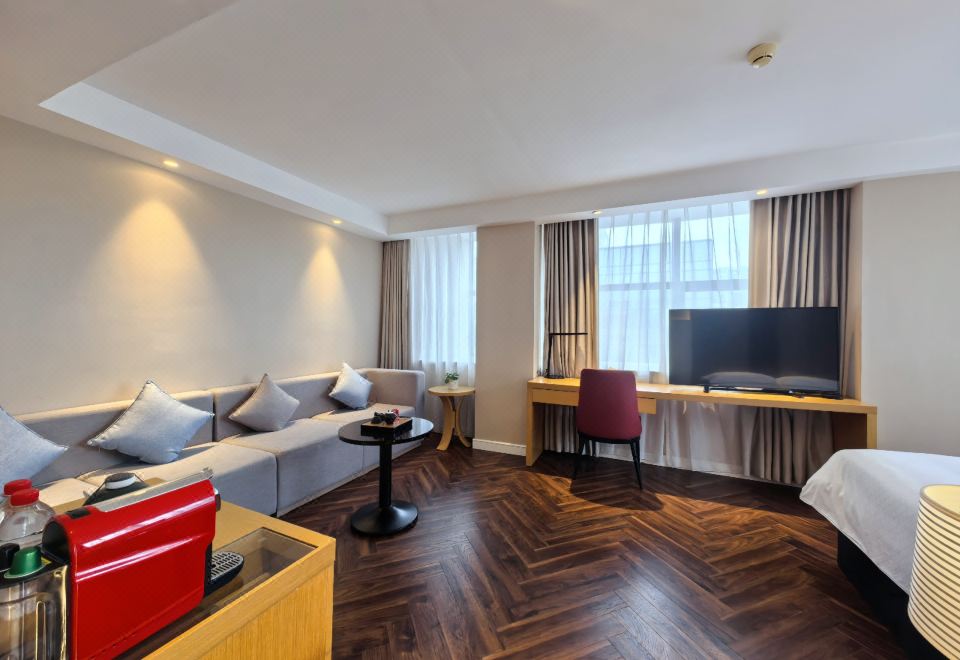 精致套房（180度超大飄窗+助眠床品+功夫茶具）