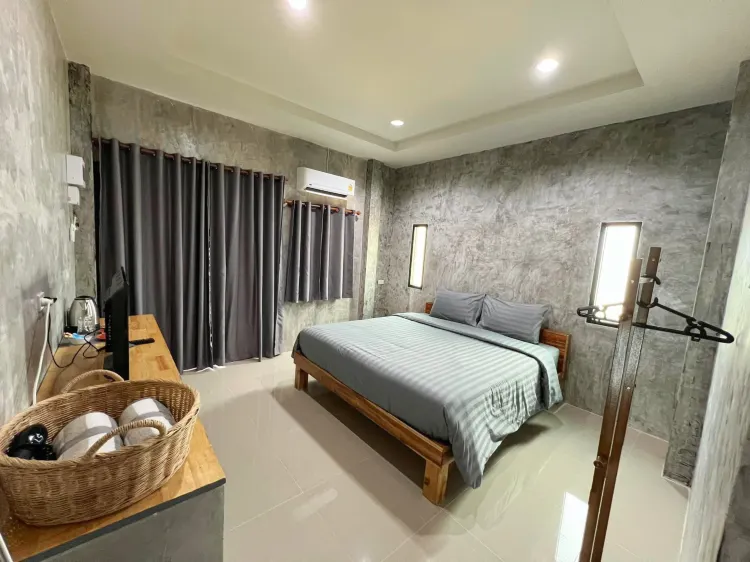 King Room With Balcony View