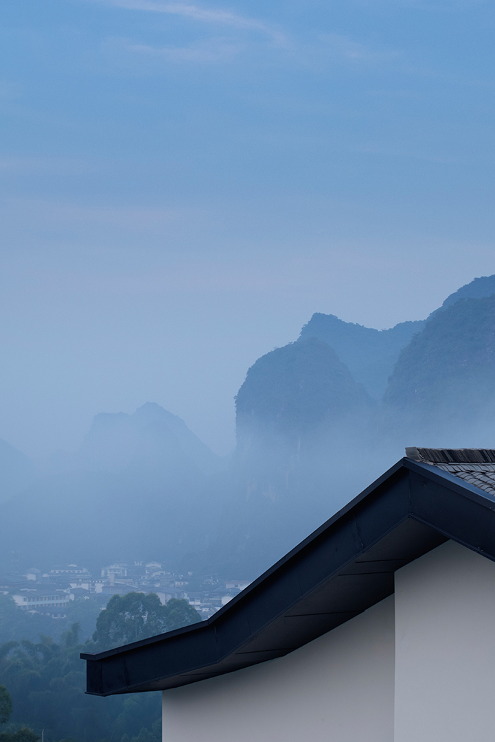 山景阳台大床房-饱览桂林山水甲天下景观+看夕阳晚霞