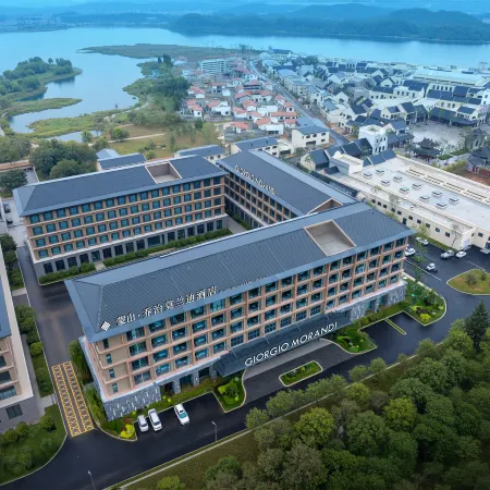 Giorgio Morandi Hotel (Yimeng Mountain Mengtong Wonderland Resort Branch)