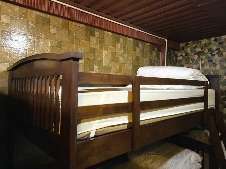 ห้องพักรวมชายหญิง