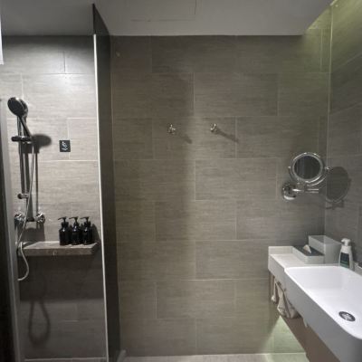 雅緻大床房 上海北外灘亞朵酒店優惠