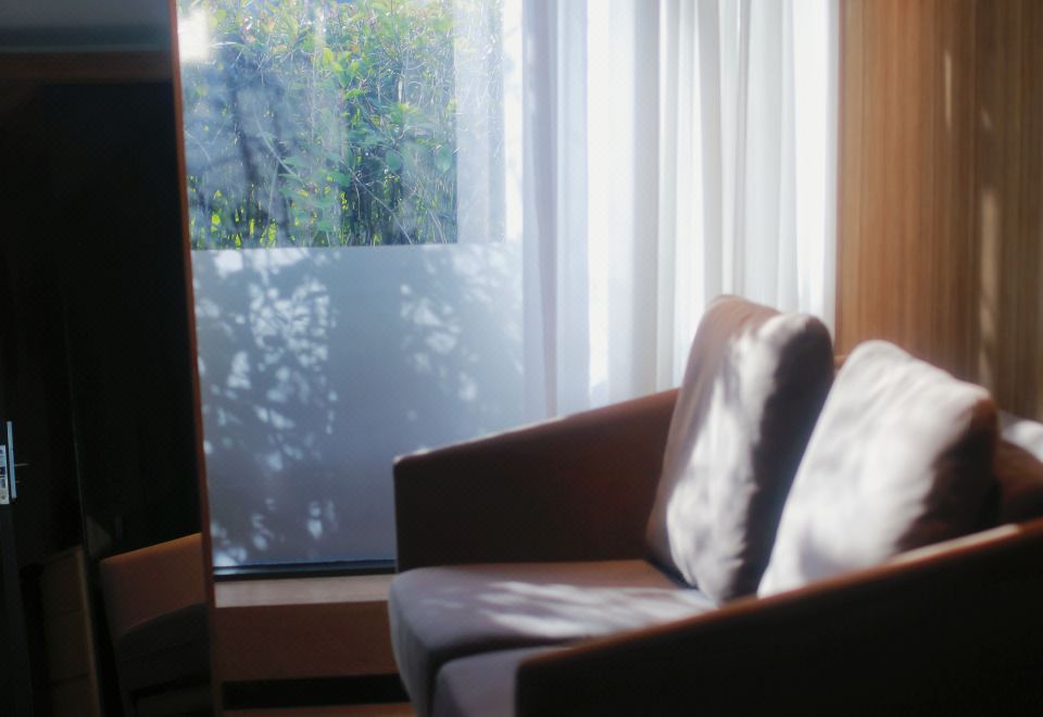 花園行政雙臥套房+2室1廳3衞+戶外露臺+宜人山色