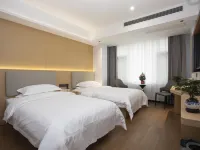 Ruyang Junyi Sunshine Hotel فنادق في رويانغ