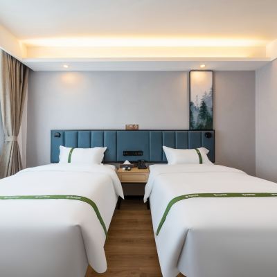 雙床房 格林豪泰智選飯店（膠州膠東國際機場店）優惠