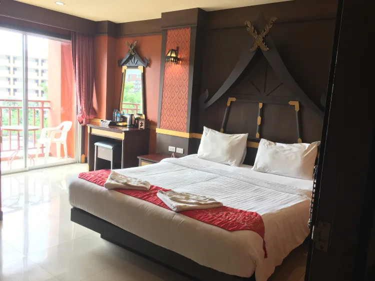 ห้องดีลักซ์ พร้อมระเบียง