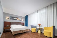 Wansheng Garden Hotel (Xinyang Luoshan Xiya Libao Plaza Branch)
