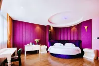 Crown Seminal Hotel
