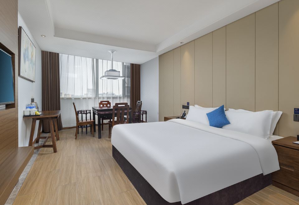 特色大床房（棋牌桌）