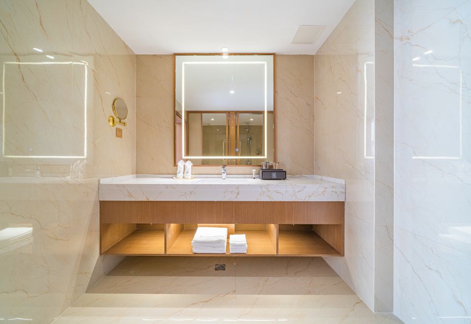 Jiuzhaigou Licheng Huating ResortBusiness Suite