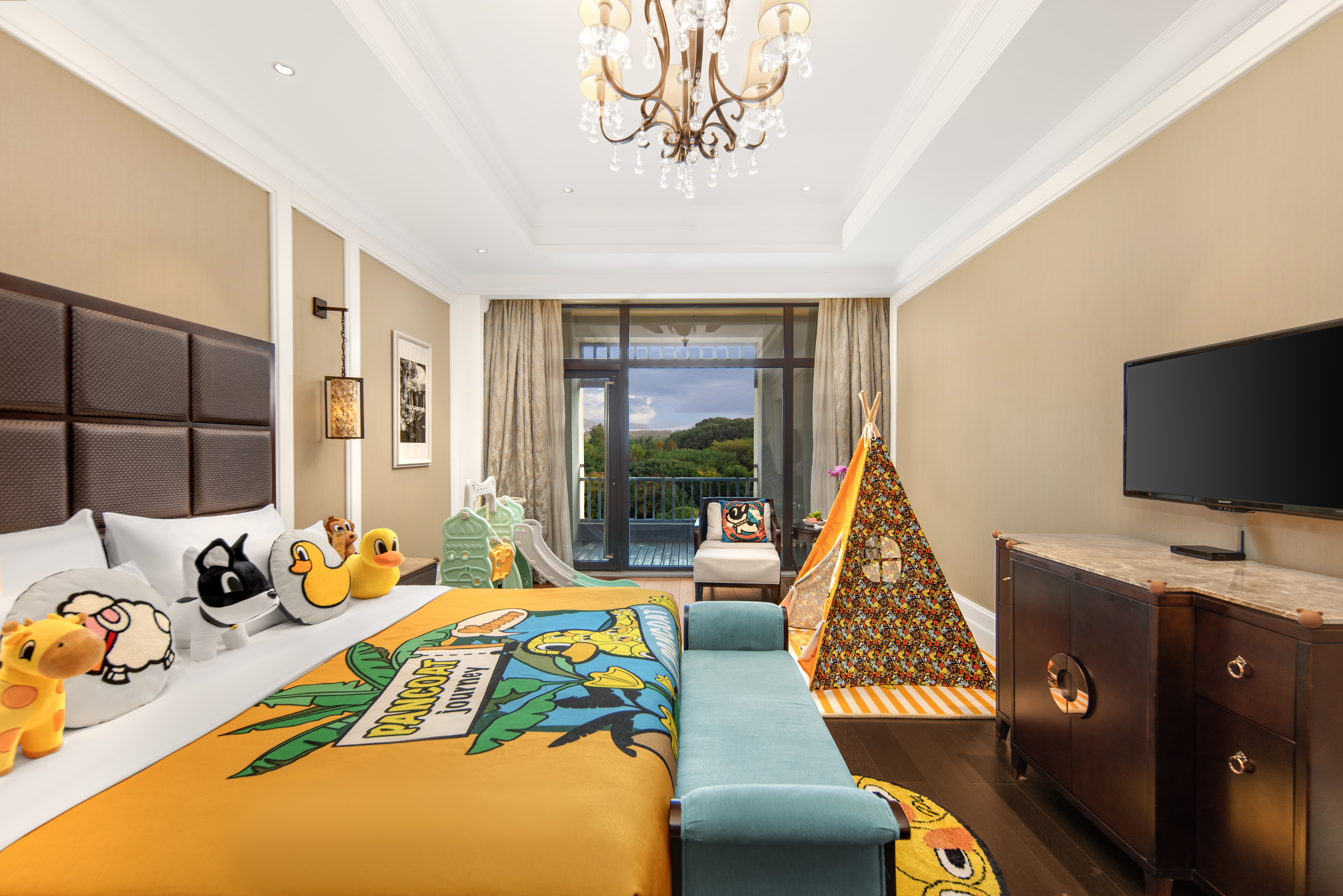 盼酷親子主題房