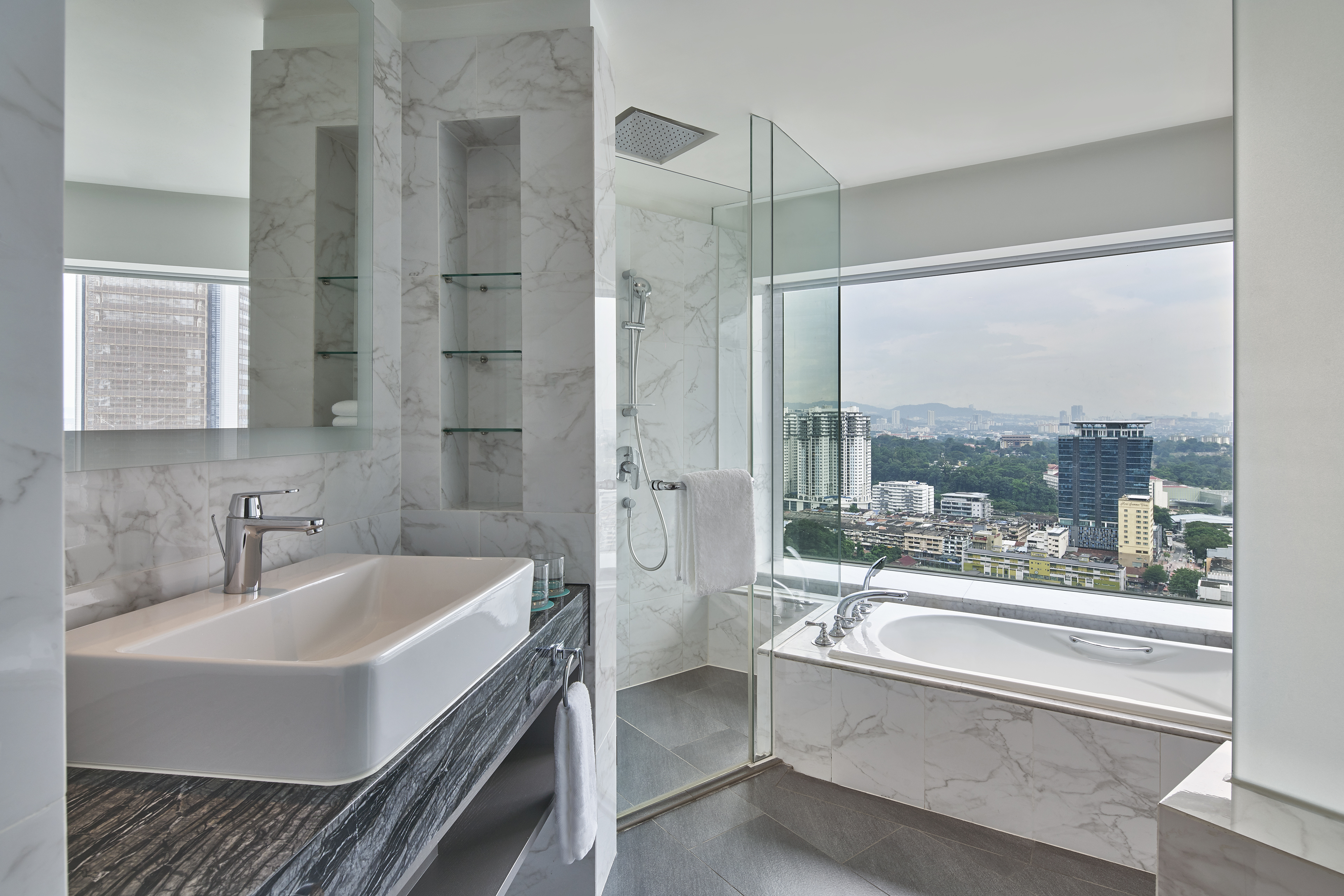 客房，一張特大床，轉角房，露台