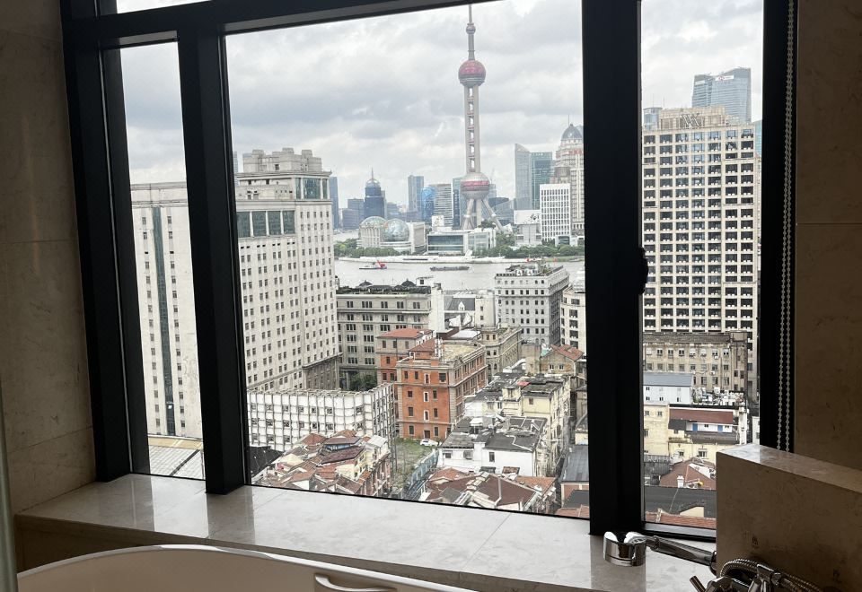 东方明珠景观大床房