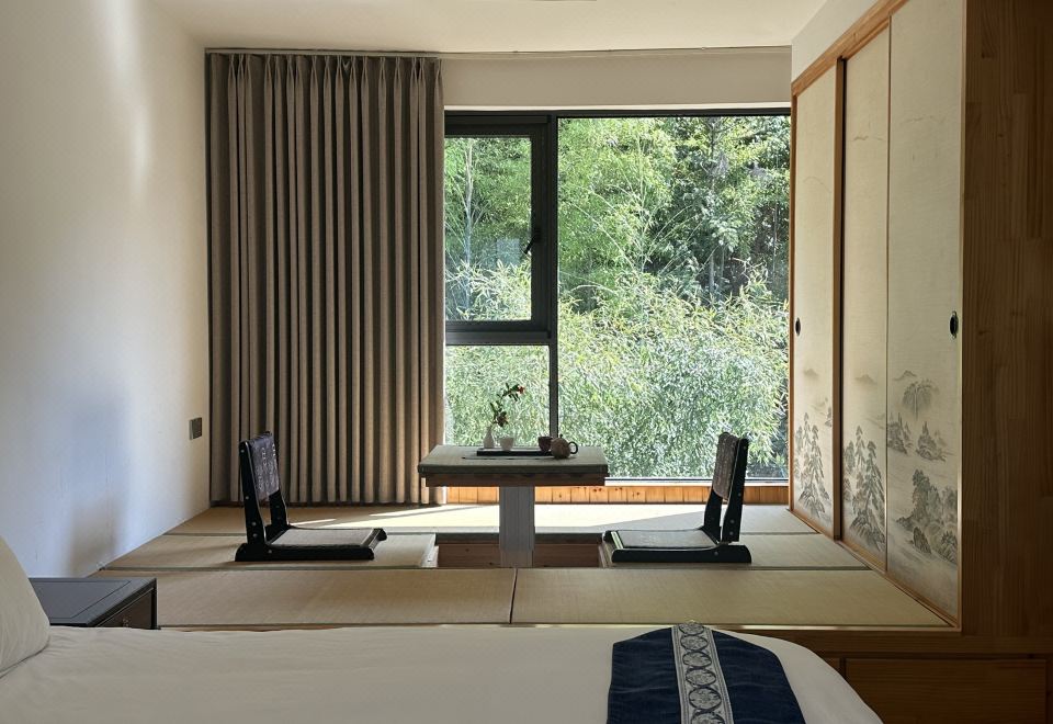 Deluxe Loft Suite