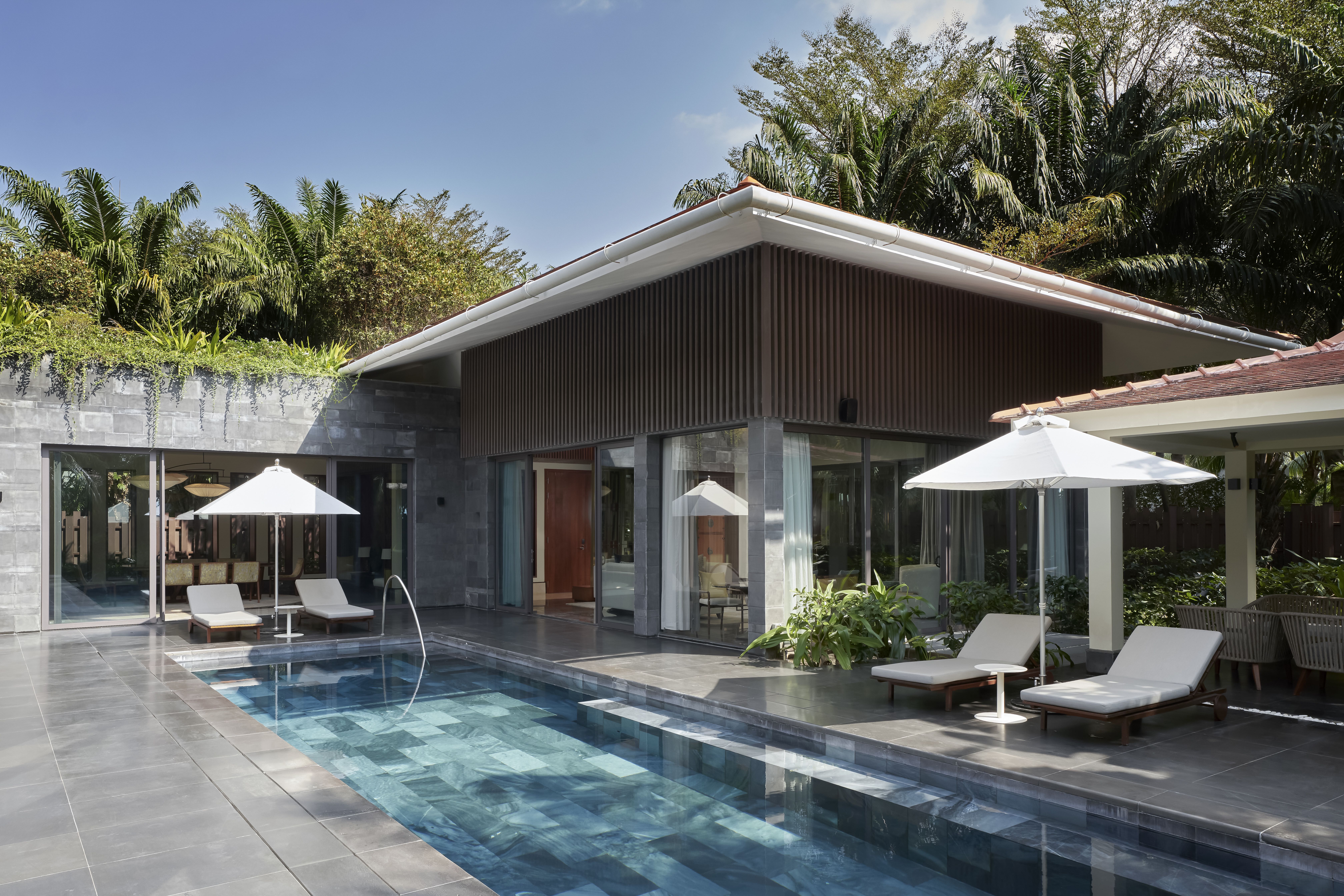 俱乐部泳池别墅（2张特大床+2张单人床）