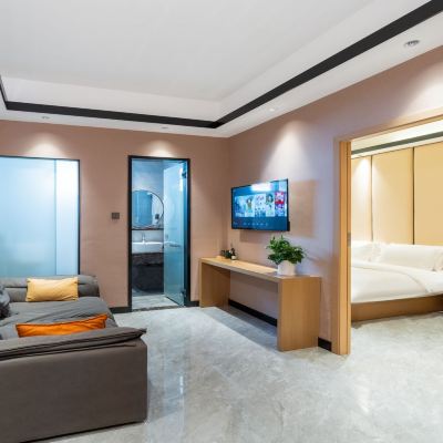 棲夢小香套房（一房一廳+超軟沙發） 珠海金君瑤飯店（拱北口岸店）優惠