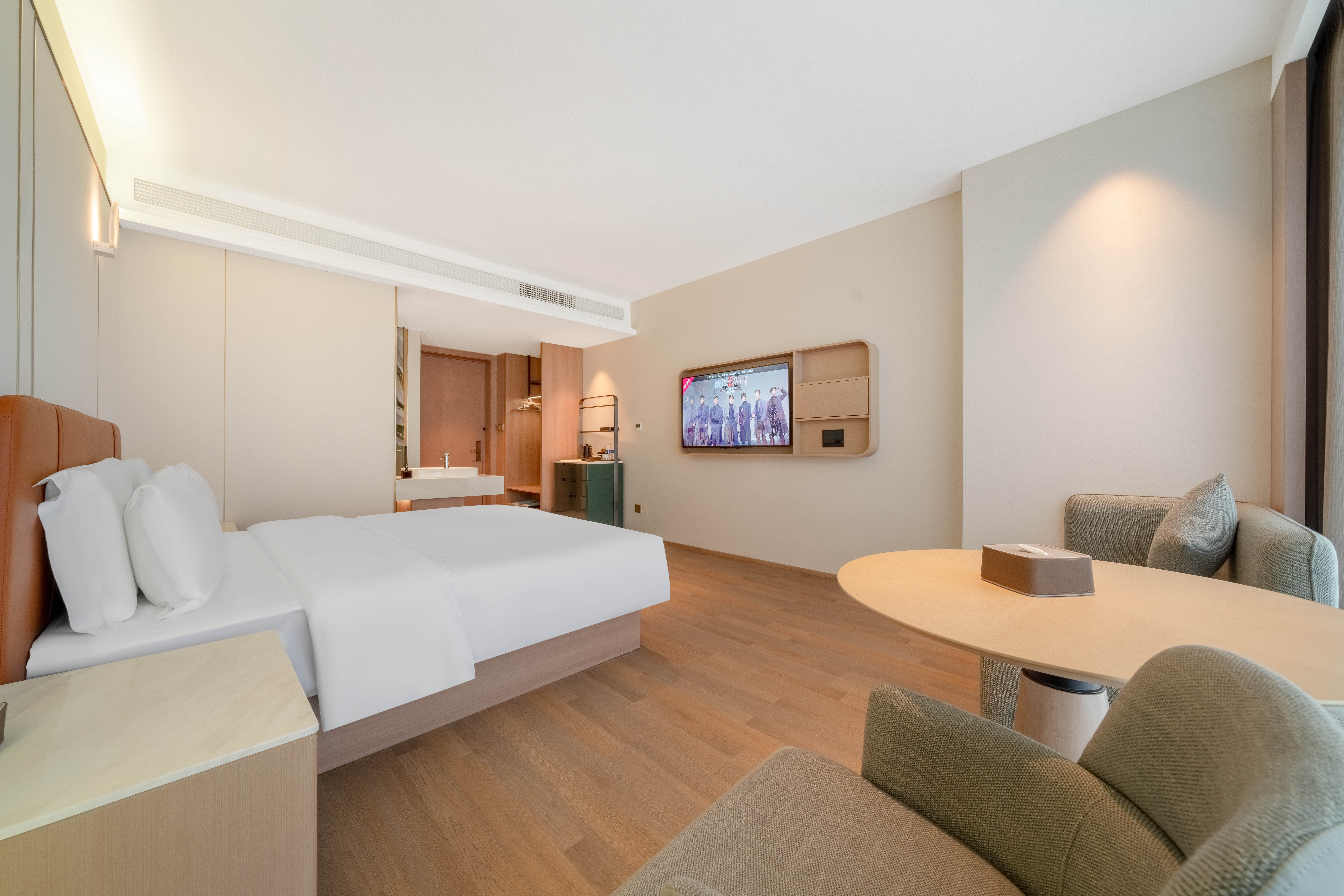 乐享大床房（全景落地窗+舒眠零压枕+智能投屏电视）