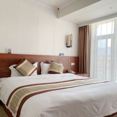 豪華娛雪大床房 長白山麗祥假日酒店優惠