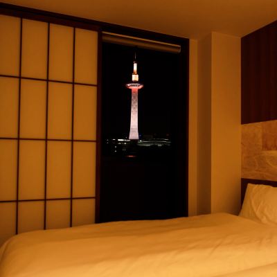 高級雙床房 - 京都塔景觀，禁菸（Premium Twin Room-Kyoto Tower View） 圍爐裡旅館-京都站東本願寺優惠