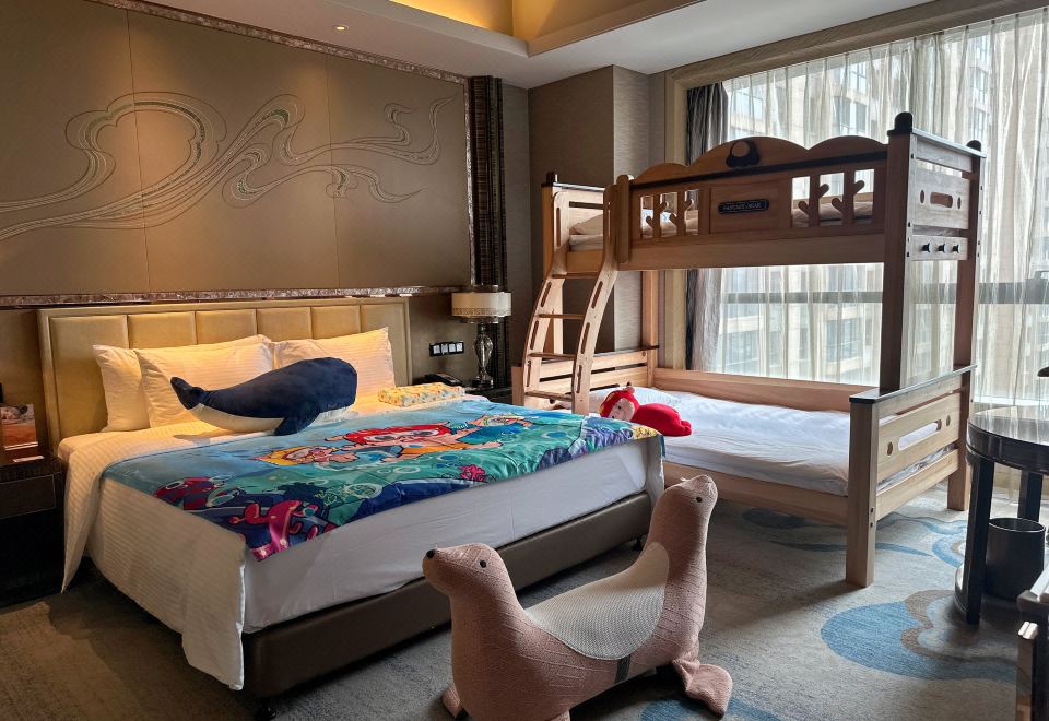 猪猪侠主题亲子房