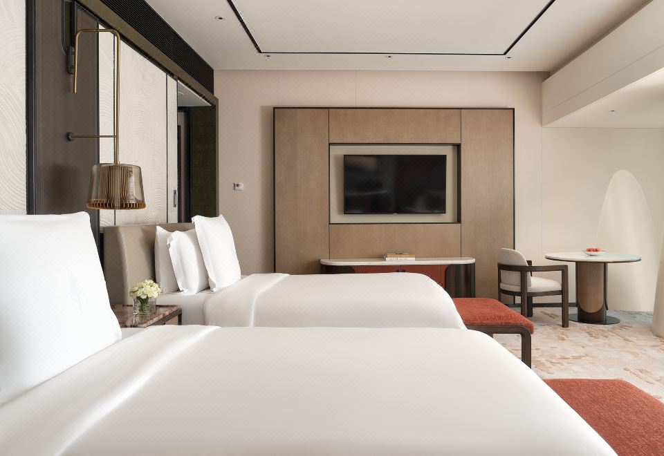 Four Seasons Hotel GuangzhouPearl River View Room With Two Double Beds