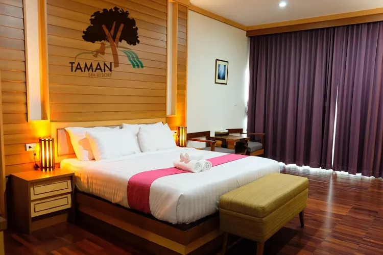 ห้องดีลักซ์ เตียงใหญ่ 1 เตียง