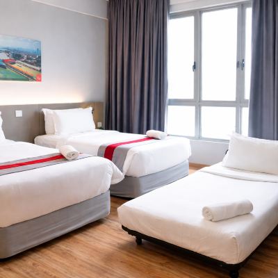 Deluxe Hollywood Triple Mei Hotel Promo Code