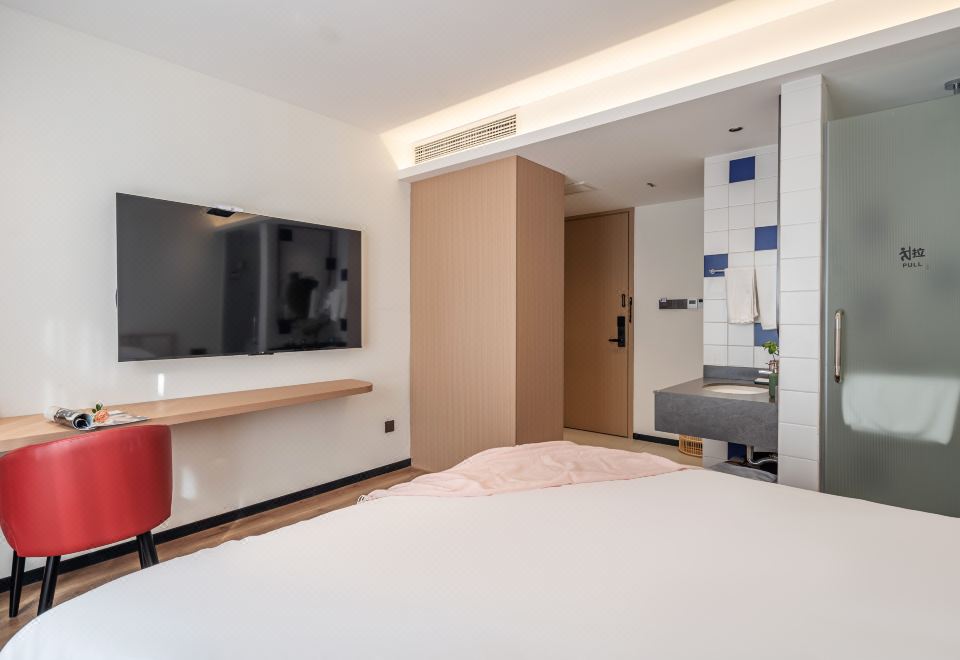 Morning·聽海輕奢大床房