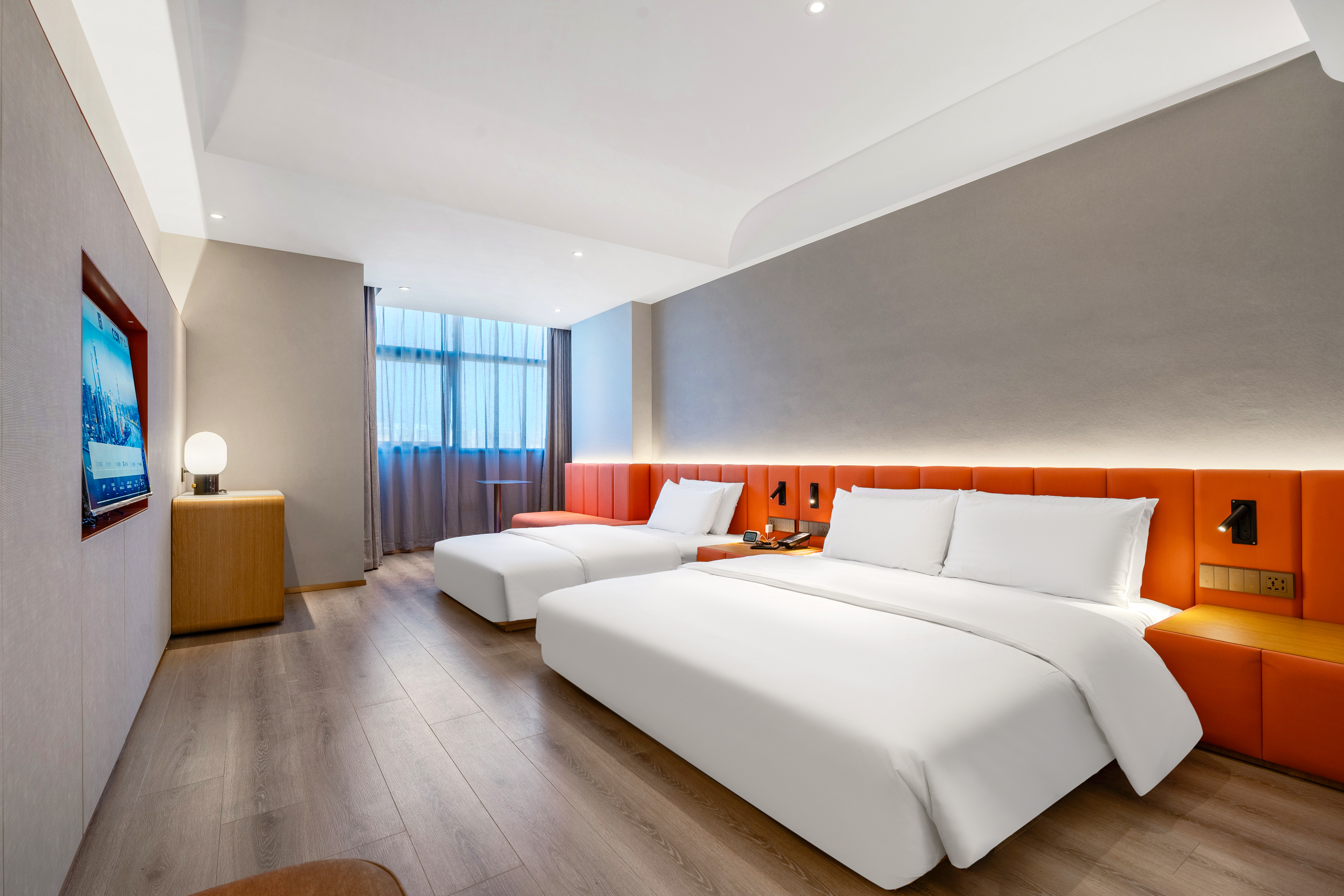 兰·亲子房（舒适榻榻米床垫+简约小狗小童椅+小童洗漱用品）