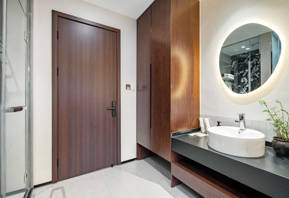 吃吃看巷-大床房