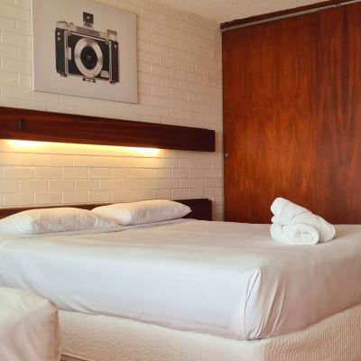 Deluxe Triple Room with Pool Access (Smoking Terrace)