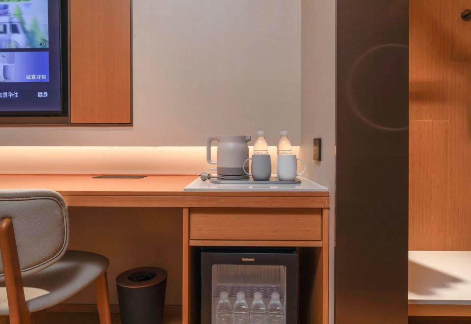 JI Hotel (Zhangzhou Mingguang Gymnasium)Superior 2-bed Room