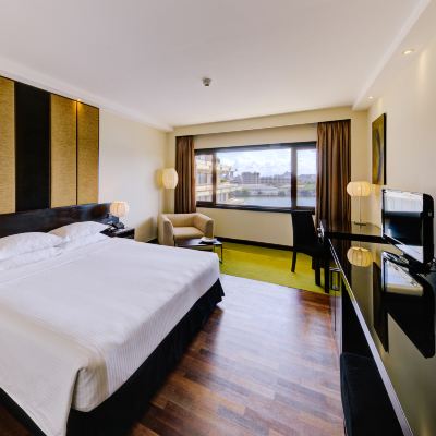 Premium King Room Cinnamon Lakeside Sri Lanka Promo Code