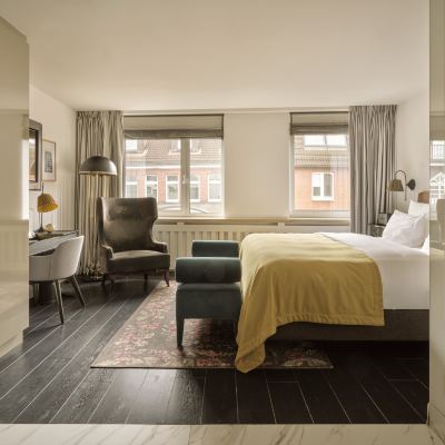 Nikolai Deluxe Room Sir Nikolai Hotel Promo Code