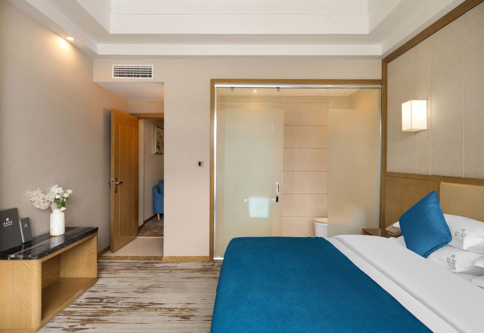 Fuying Hotel (Baoshan Station Wuzhou International Plaza)Executive Suite