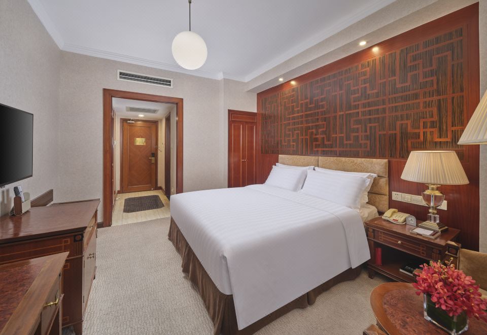 Jin Jiang Park Hotel ShanghaiStandard Queen Room