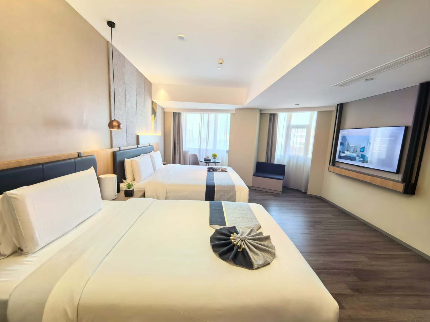 家庭房（智能客控+梦百合零压床垫+零压记忆枕）