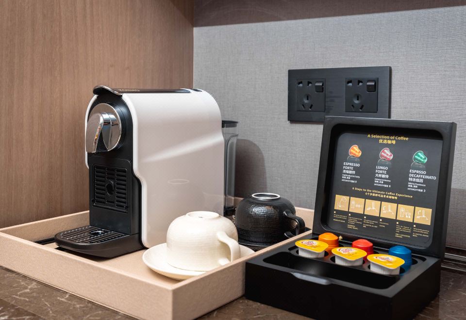 行政湖景雙床房